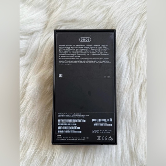 iPhone 11 Pro Unlocked 256 gb Gold in box with original accessories - Picture 5 of 5